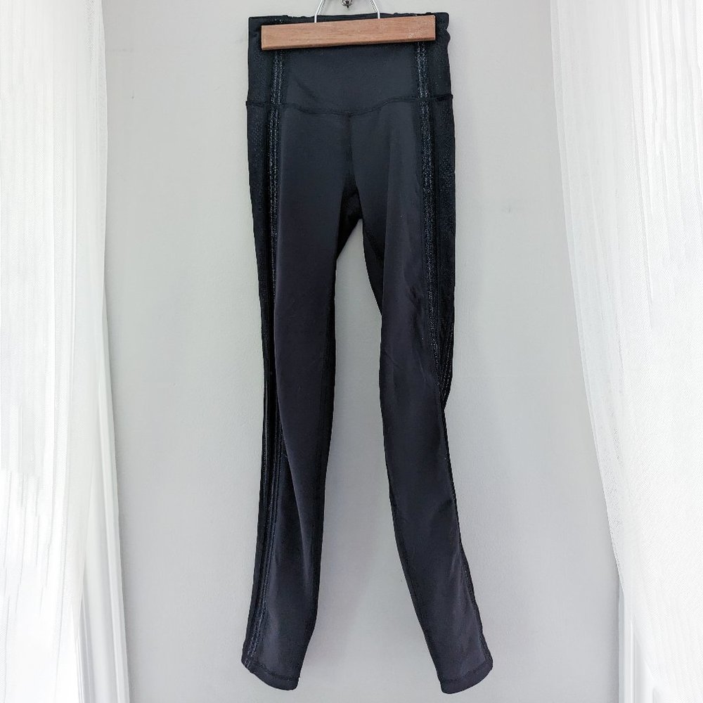 sz 2 black /beige lululemon Align leggings 25" inseam lace sides